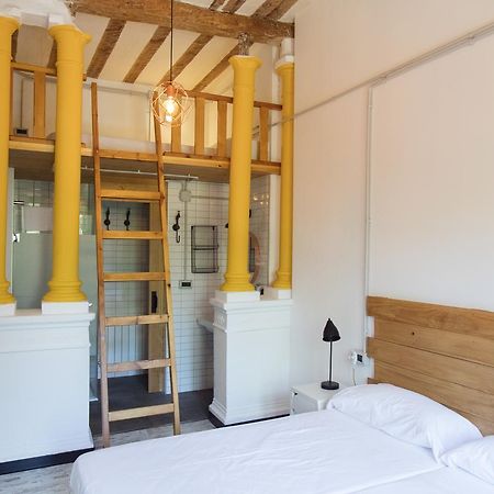 Green River Hostel Куенка Екстериор снимка