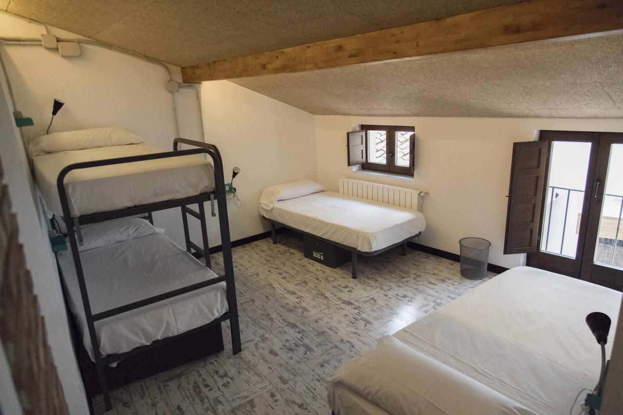 Green River Hostel Куенка Екстериор снимка