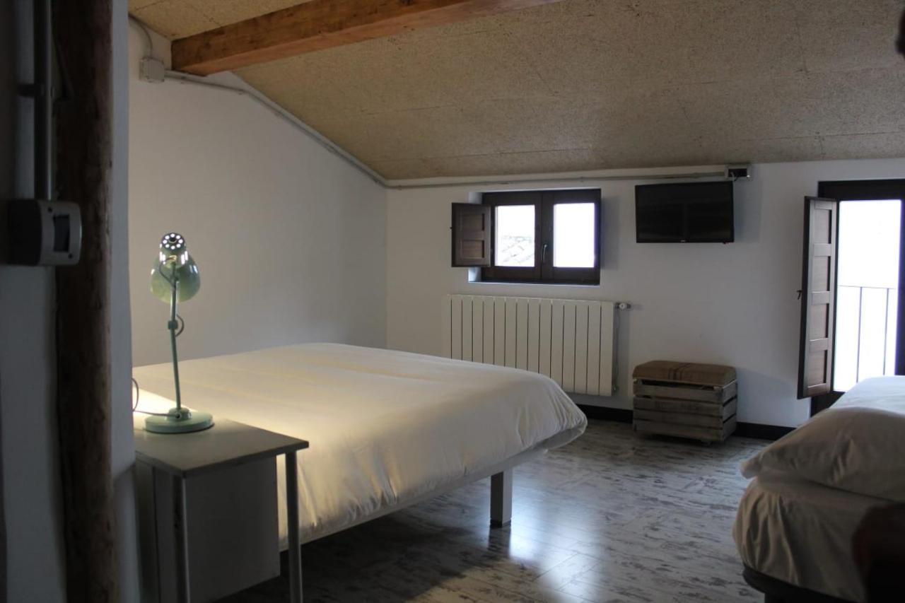 Green River Hostel Куенка Екстериор снимка